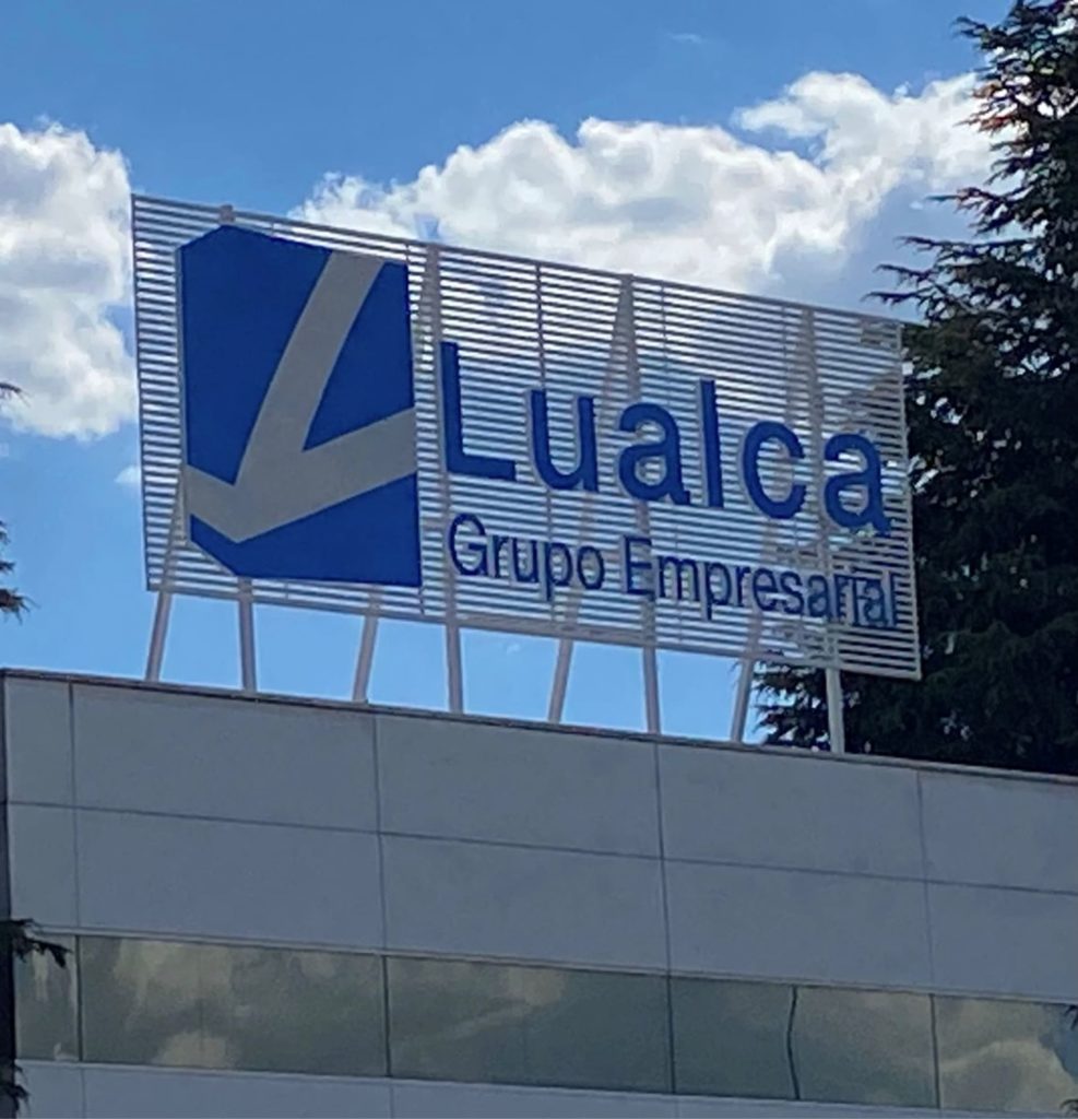 Rótulo de coronación Lualca